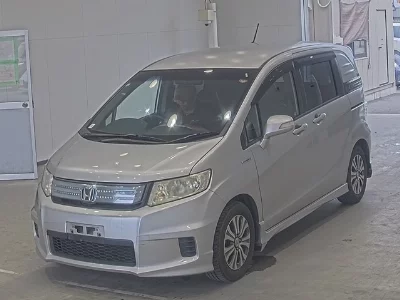 Honda Freed Spike