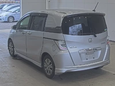 Honda Freed Spike
