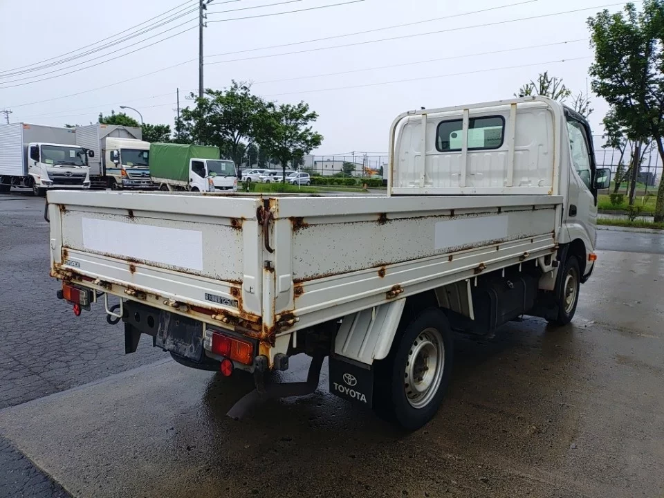 Toyota ToyoAce  с аукциона в Японии