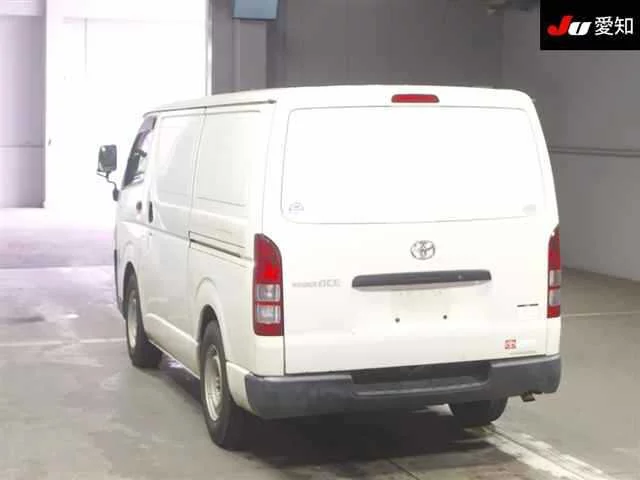 Toyota RegiusAce  с аукциона в Японии