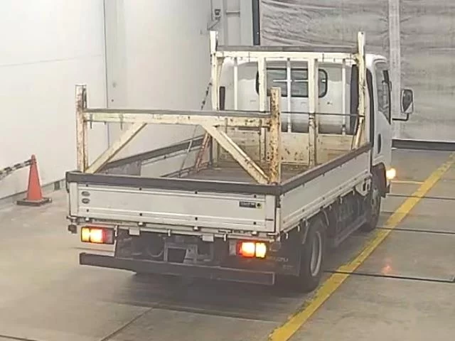 Isuzu Elf  с аукциона в Японии