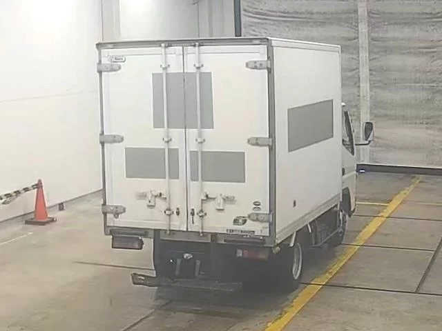 Mitsubishi Fuso Canter  с аукциона в Японии