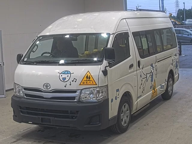 Toyota HiAce  с аукциона в Японии