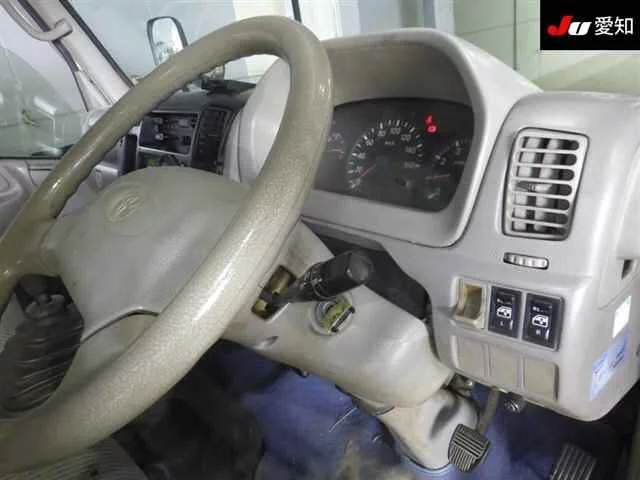 Toyota ToyoAce  с аукциона в Японии