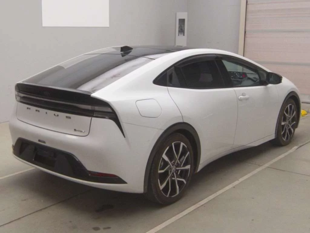 Toyota Prius  с аукциона в Японии