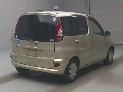 Toyota FUN CARGO