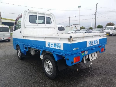 Nissan NT100 Clipper