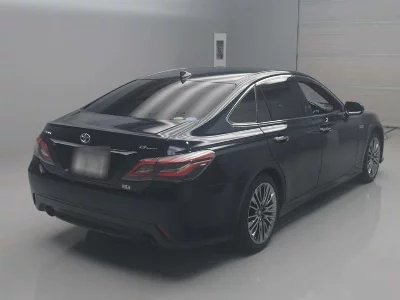 Toyota CROWN HYBRID