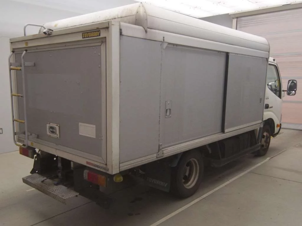 Hino Dutro  с аукциона в Японии