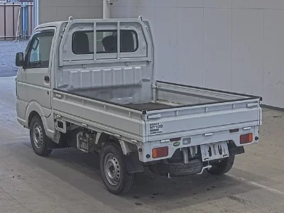 Nissan NT100 Clipper
