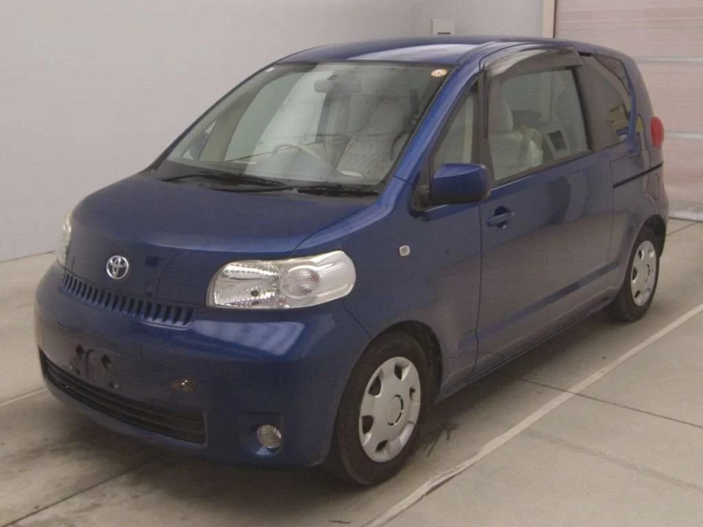 Toyota Porte  с аукциона в Японии