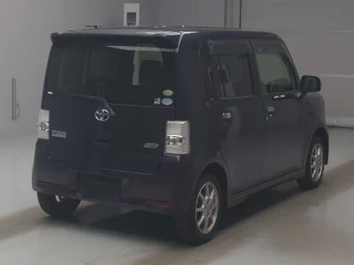 Toyota Pixis Space