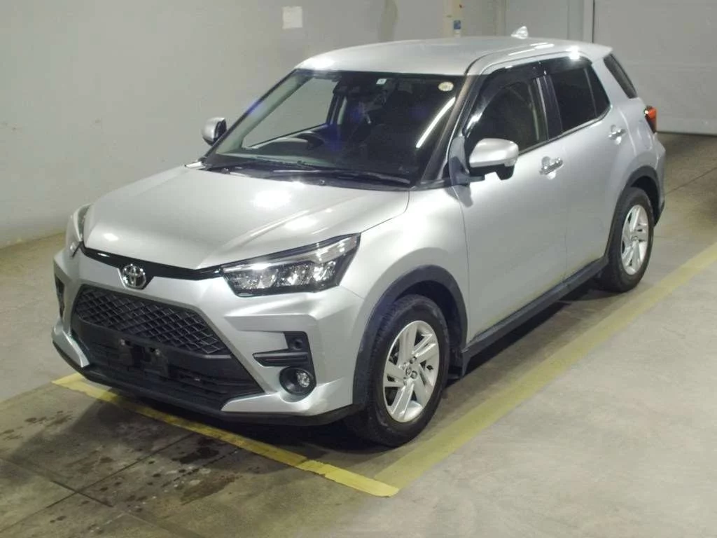 Toyota Raize  с аукциона в Японии