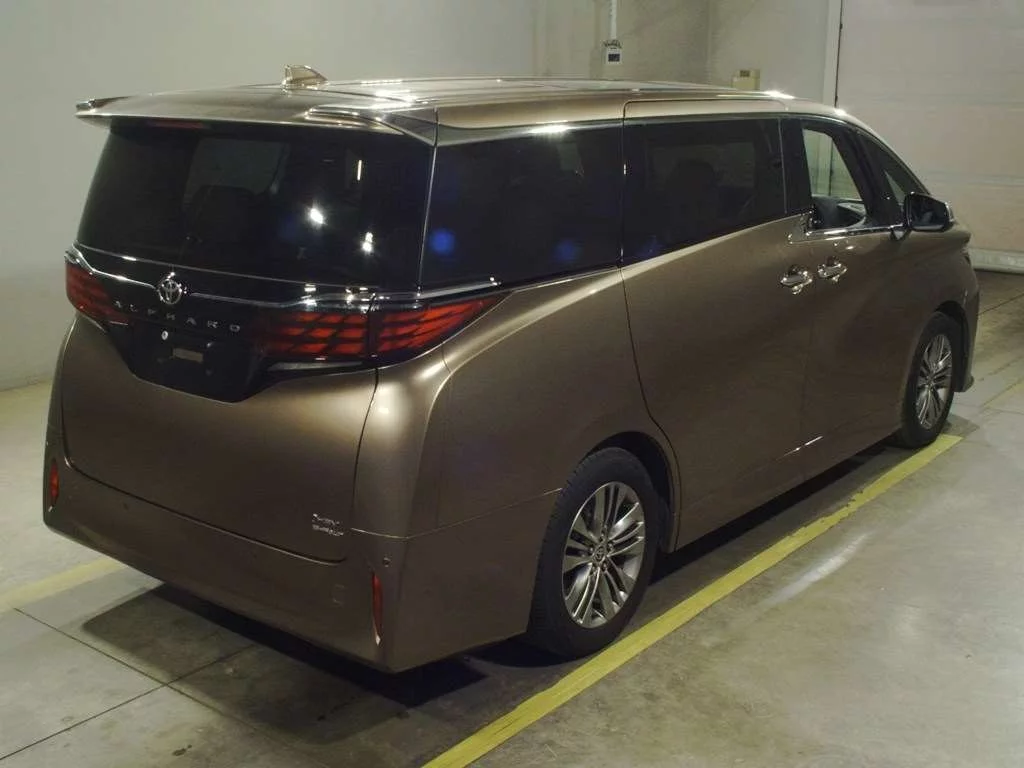 Toyota Alphard  с аукциона в Японии