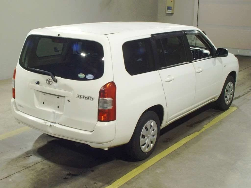 Toyota Succeed  с аукциона в Японии