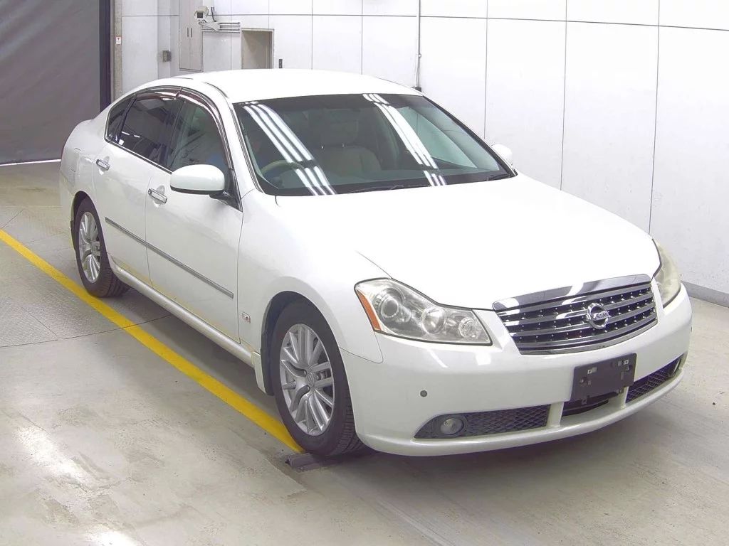 Nissan Fuga  с аукциона в Японии