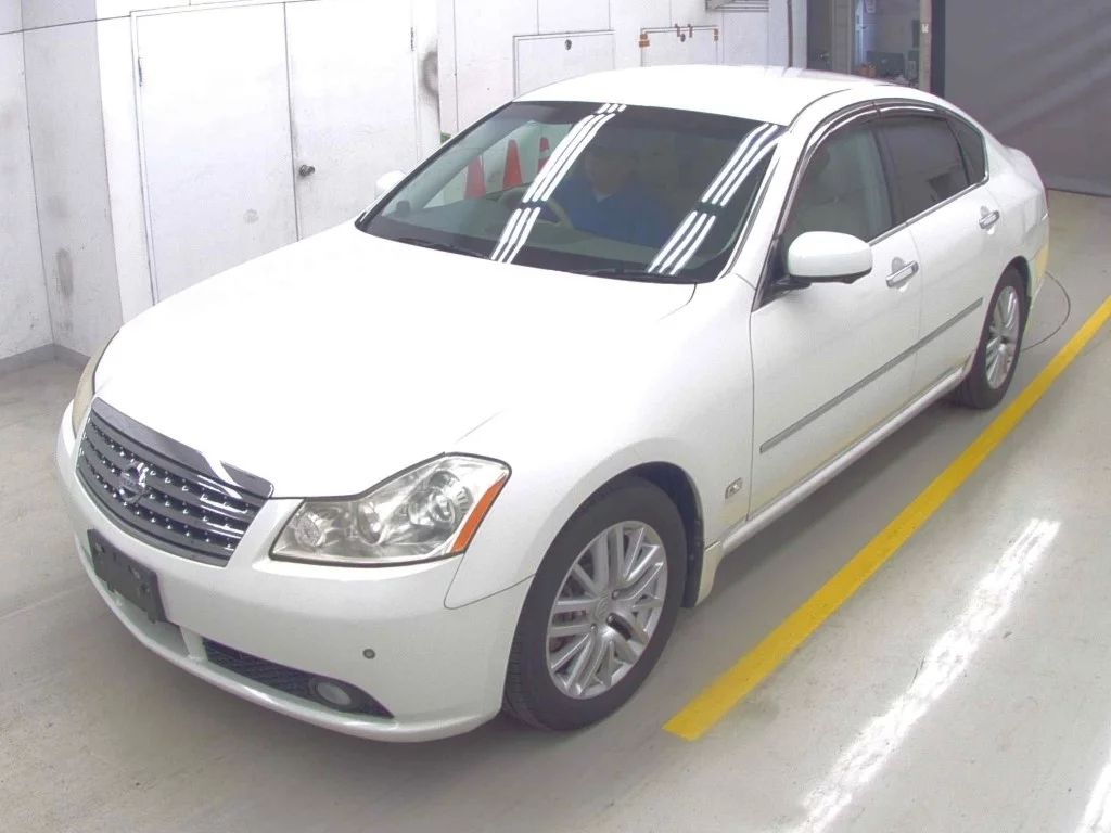 Nissan Fuga  с аукциона в Японии