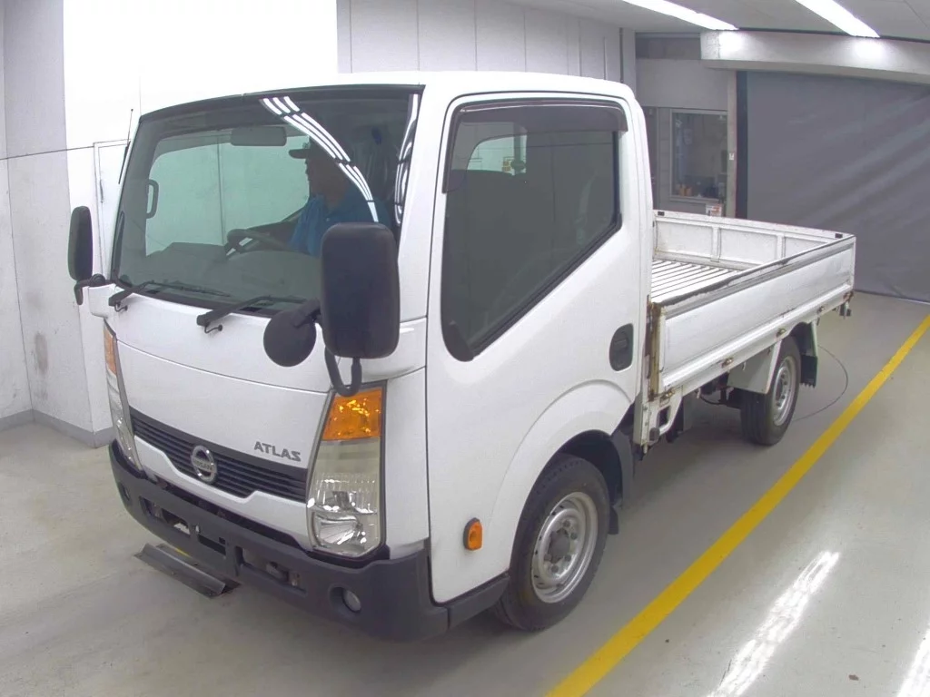 Nissan Atlas  с аукциона в Японии