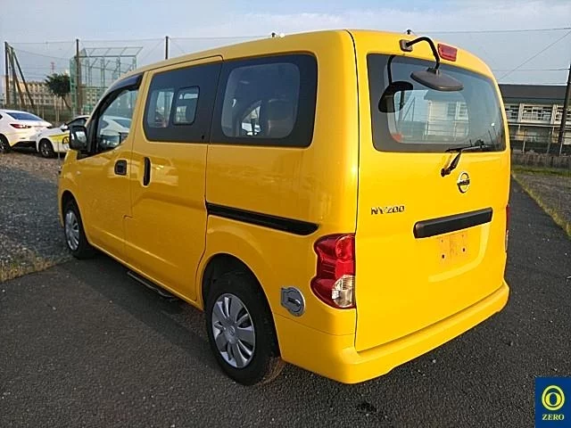 Nissan NV200  с аукциона в Японии