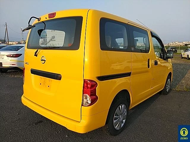 Nissan NV200  с аукциона в Японии
