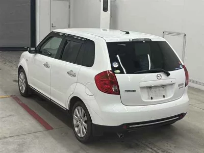 Mazda Verisa