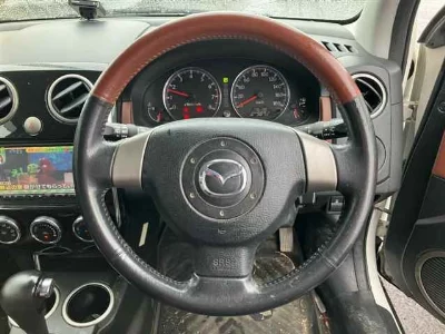 Mazda Verisa