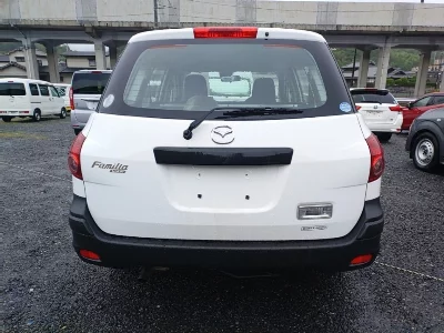 MAZDA FAMILIA