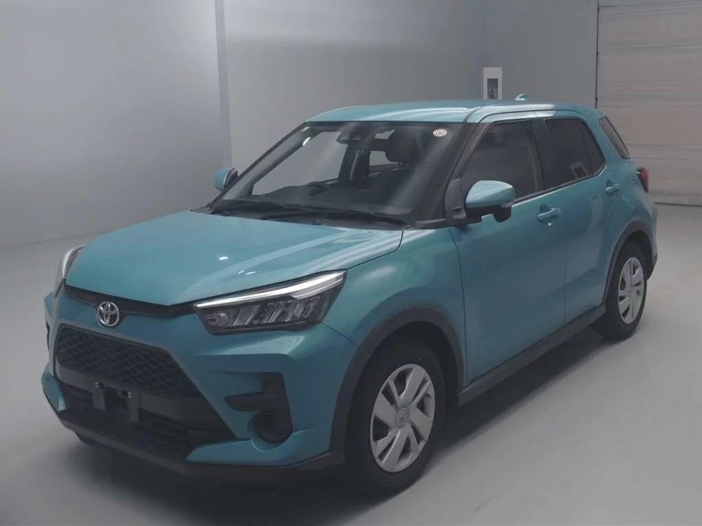 Toyota Raize  с аукциона в Японии