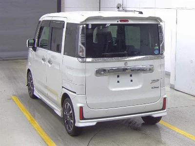 Suzuki Spacia Custom