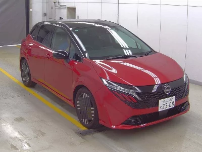 Nissan Aura