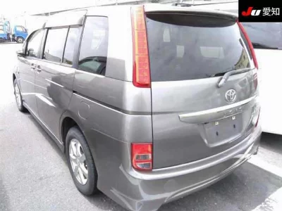 Toyota Isis