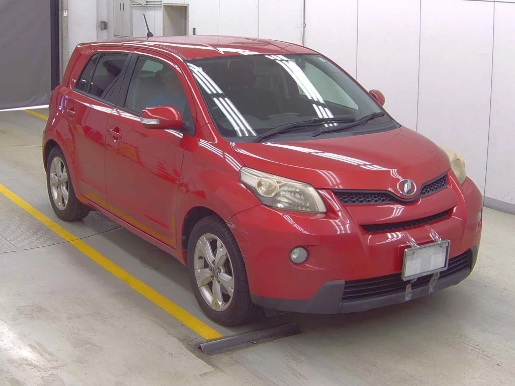 Toyota Ist  с аукциона в Японии