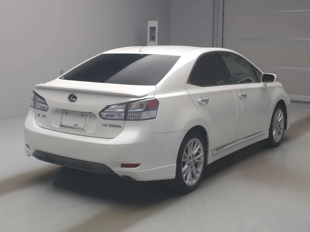 Lexus HS250h  с аукциона в Японии