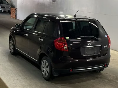 Mazda Verisa