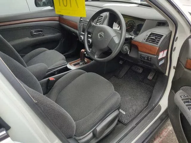 Nissan Sylphy  с аукциона в Японии