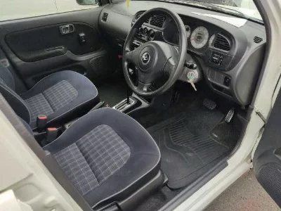 Daihatsu Mira Gino
