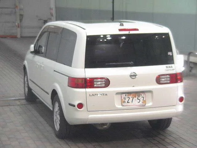 Nissan Lafesta  с аукциона в Японии