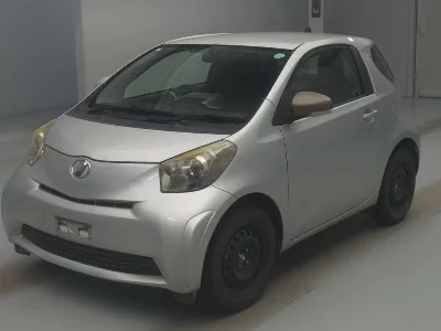Toyota iQ