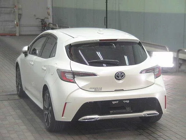 Toyota Corolla Hatchback  с аукциона в Японии