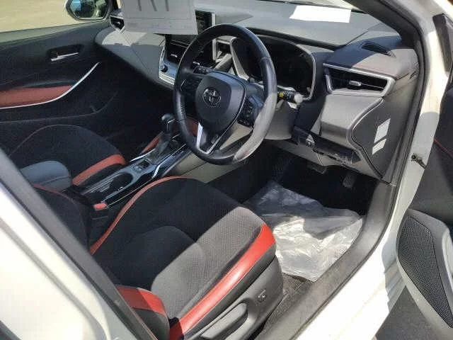 Toyota Corolla Hatchback  с аукциона в Японии