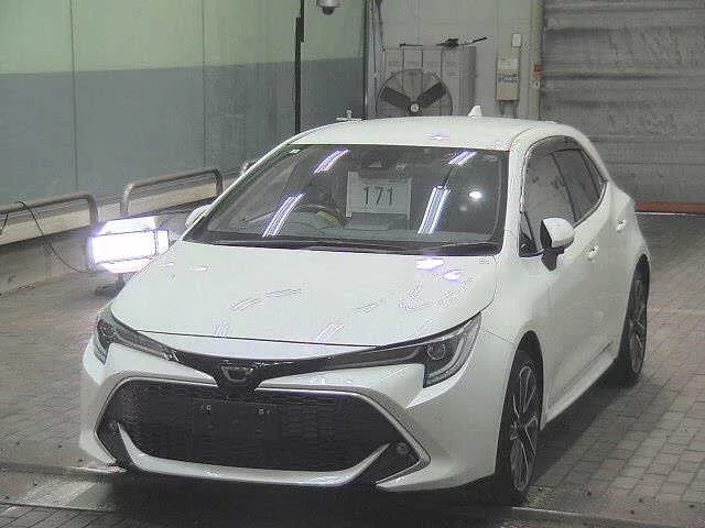 Toyota Corolla Hatchback  с аукциона в Японии