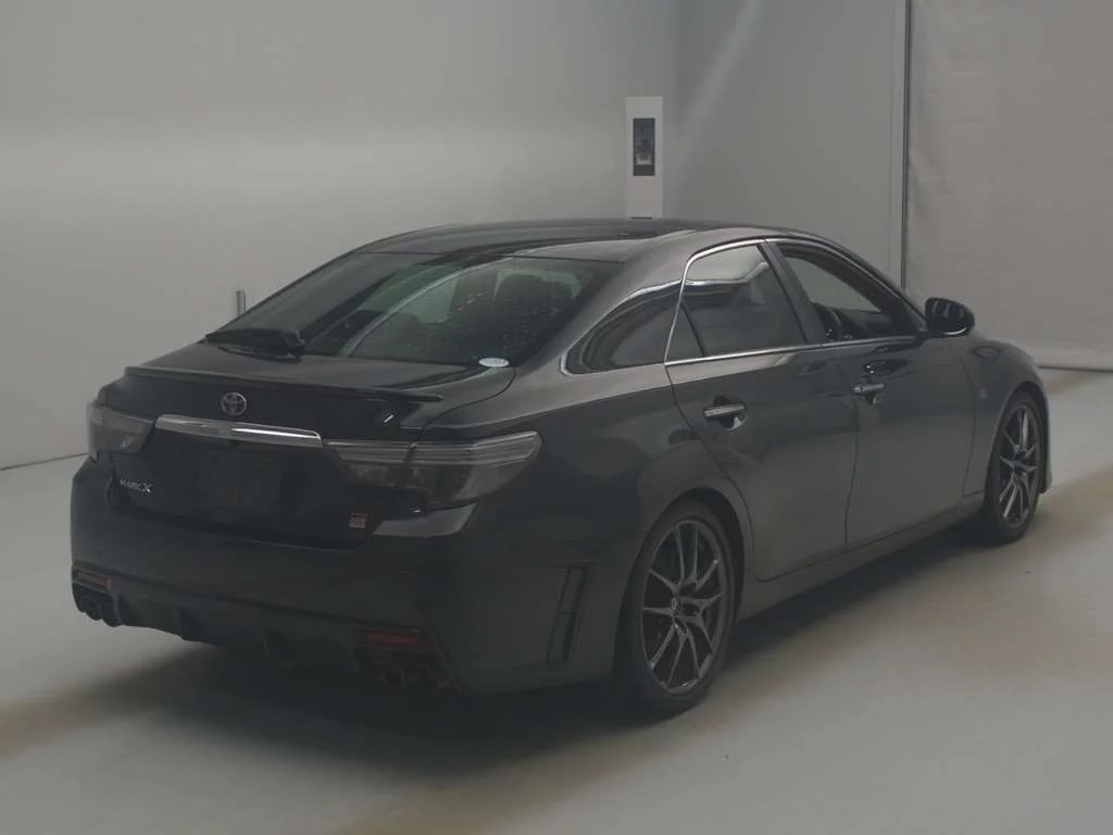Toyota Mark X  с аукциона в Японии