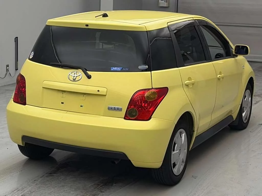 Toyota Ist  с аукциона в Японии