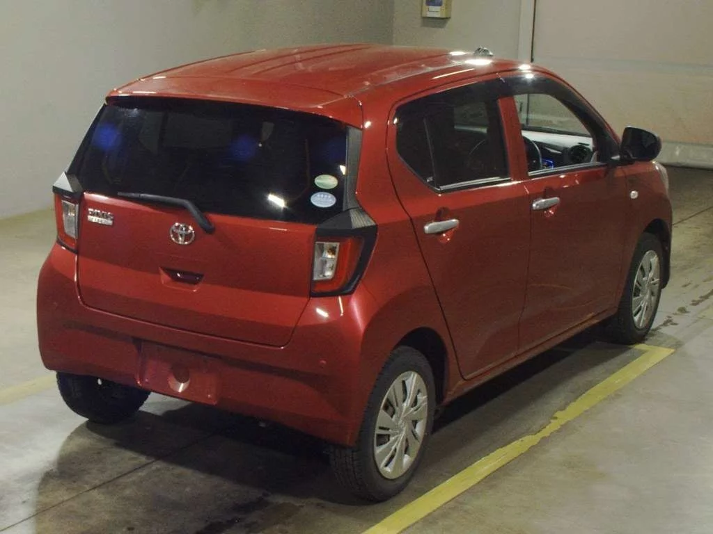 Toyota Pixis Epoch  с аукциона в Японии