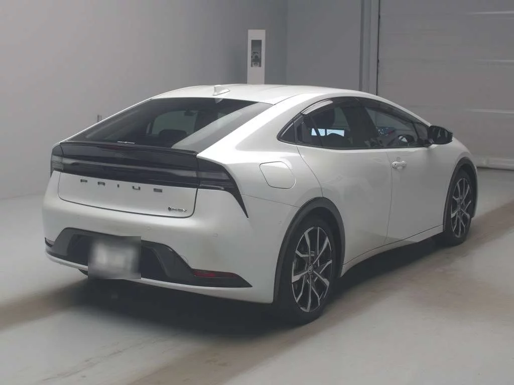 Toyota Prius  с аукциона в Японии
