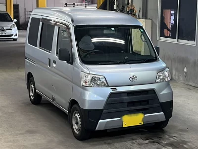 Toyota Pixis Van