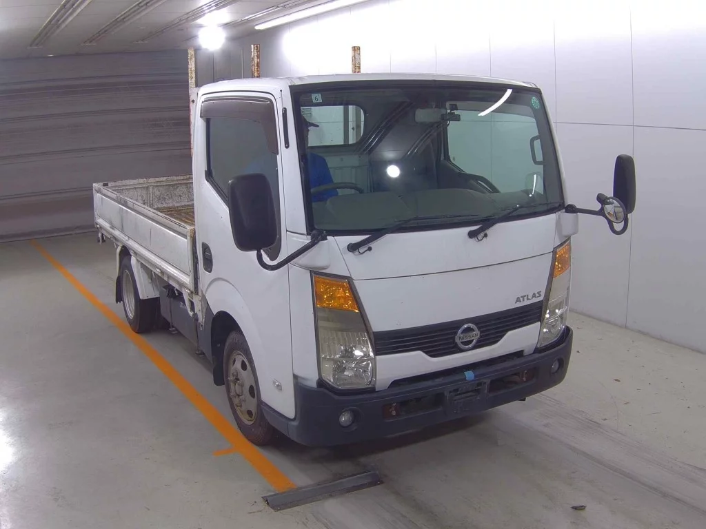 Nissan Atlas  с аукциона в Японии