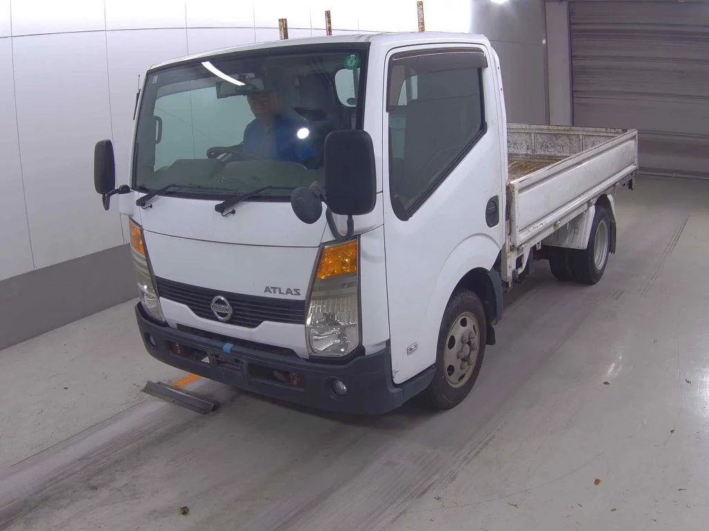 Nissan Atlas  с аукциона в Японии