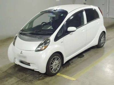 Mitsubishi i