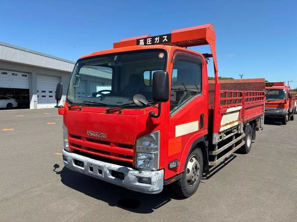 Isuzu Elf  с аукциона в Японии